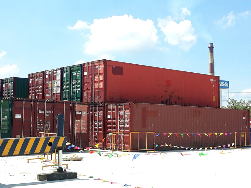 container hang